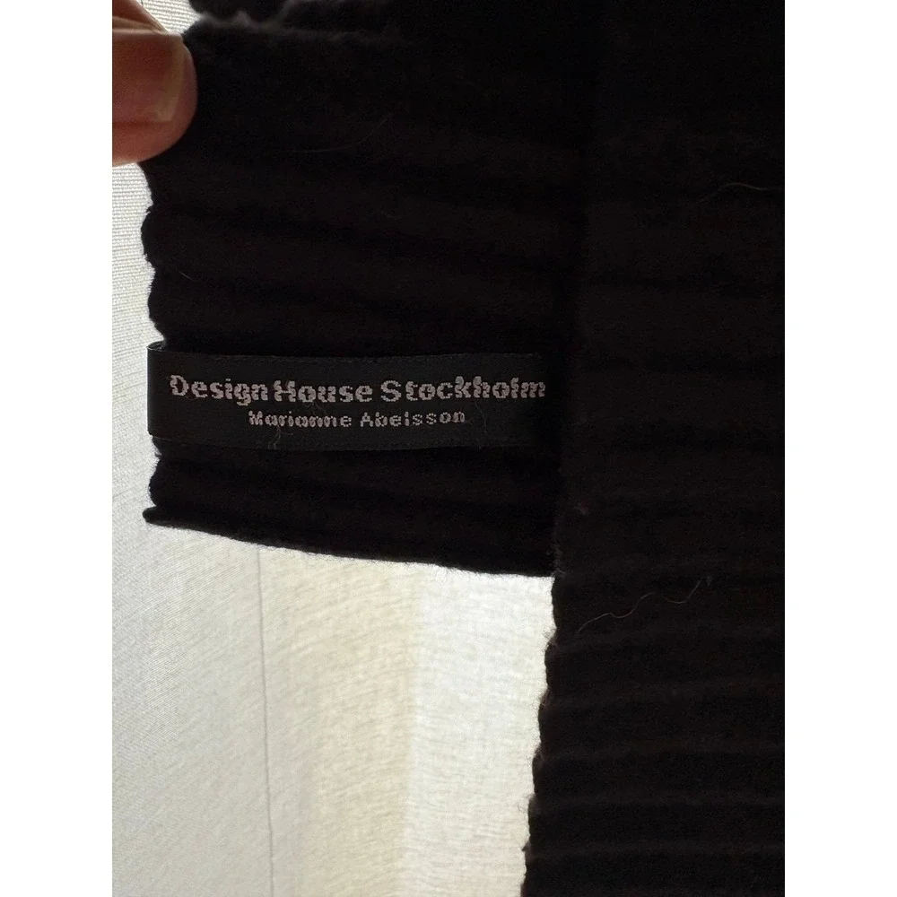 Design House Stockholm Pleece Poncho Wrap Jacket Black MoMA Marianne Abelsson OS